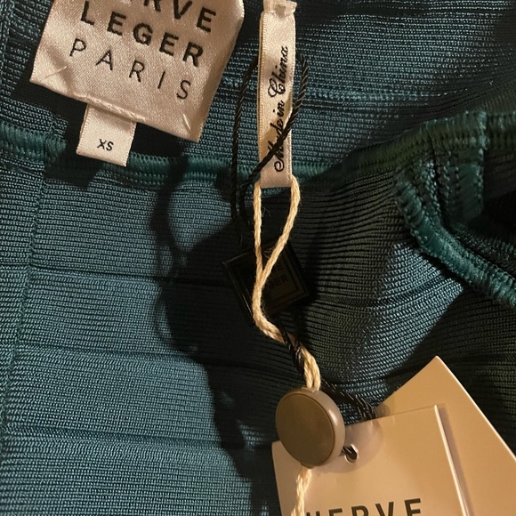 Teal green Herve Leger bandage dress. BNWT, Size XS, fits like a size 0. Genuine - Picture 6 of 8